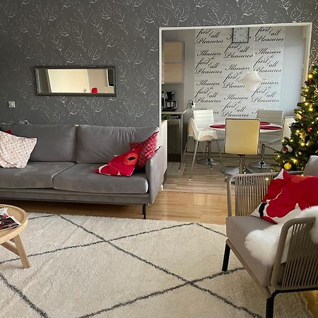 רובניימי Peaceful City Centre Apartment מראה חיצוני תמונה